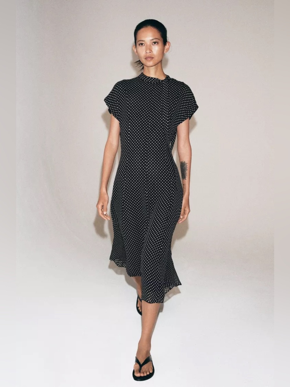 NWT ZARA ZW COLLECTION POLKA DOT MIDI DRESS BLACK& WHITE LARGE, FITS LIKE MEDIUM